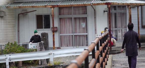 Ⓒ Fritz Schuhmann, Im Tal der Puppen